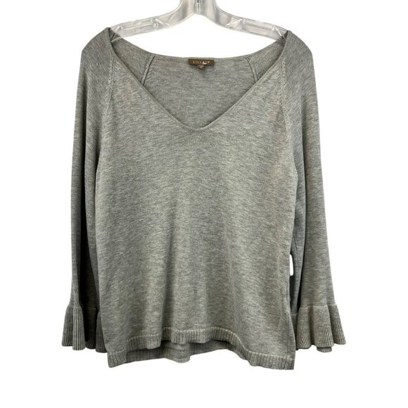 LILLA P Women’s V-Neck Gray Pullover Sweater Ruffle Cuff Size Medium - Picture 1 of 7